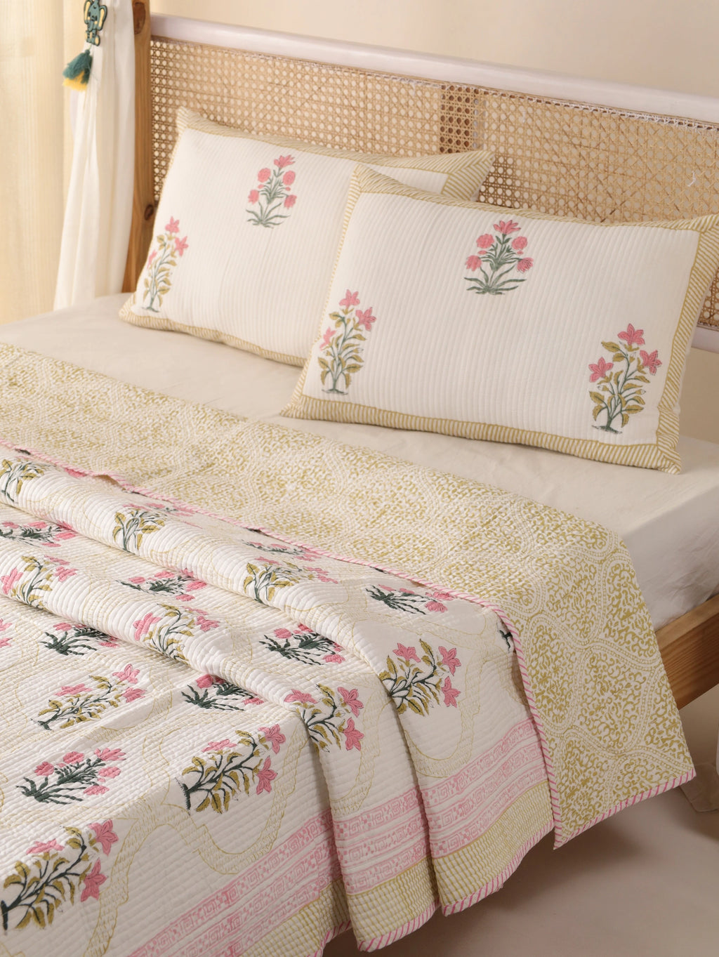 Boho Comforter Quilt Set with Pillowcases | Handmade Soft Blanket for Bedroom Decor - Image 3