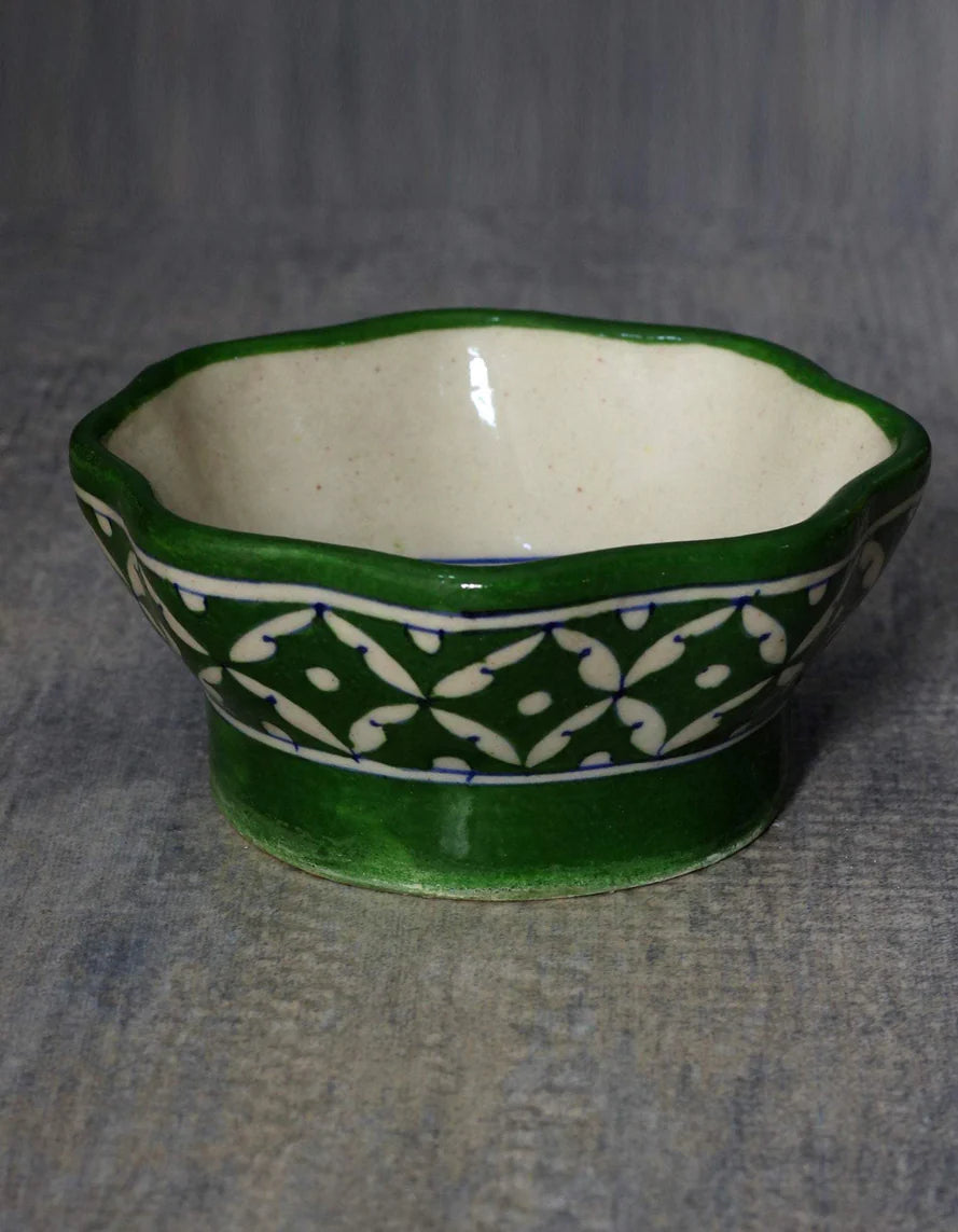Lattice Blue Pottery Bowl Main image