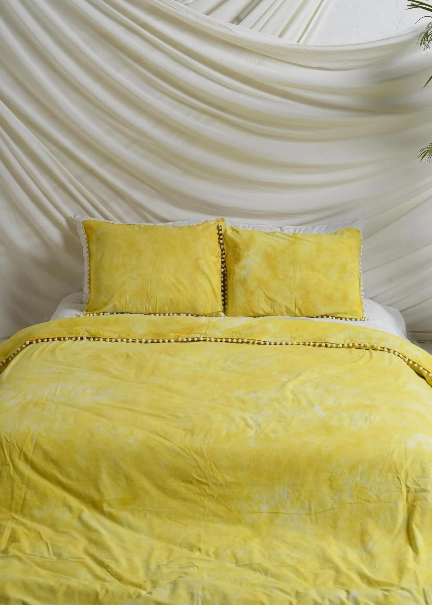 Yellow Tie Dye Bedsheets with Pillow Covers
